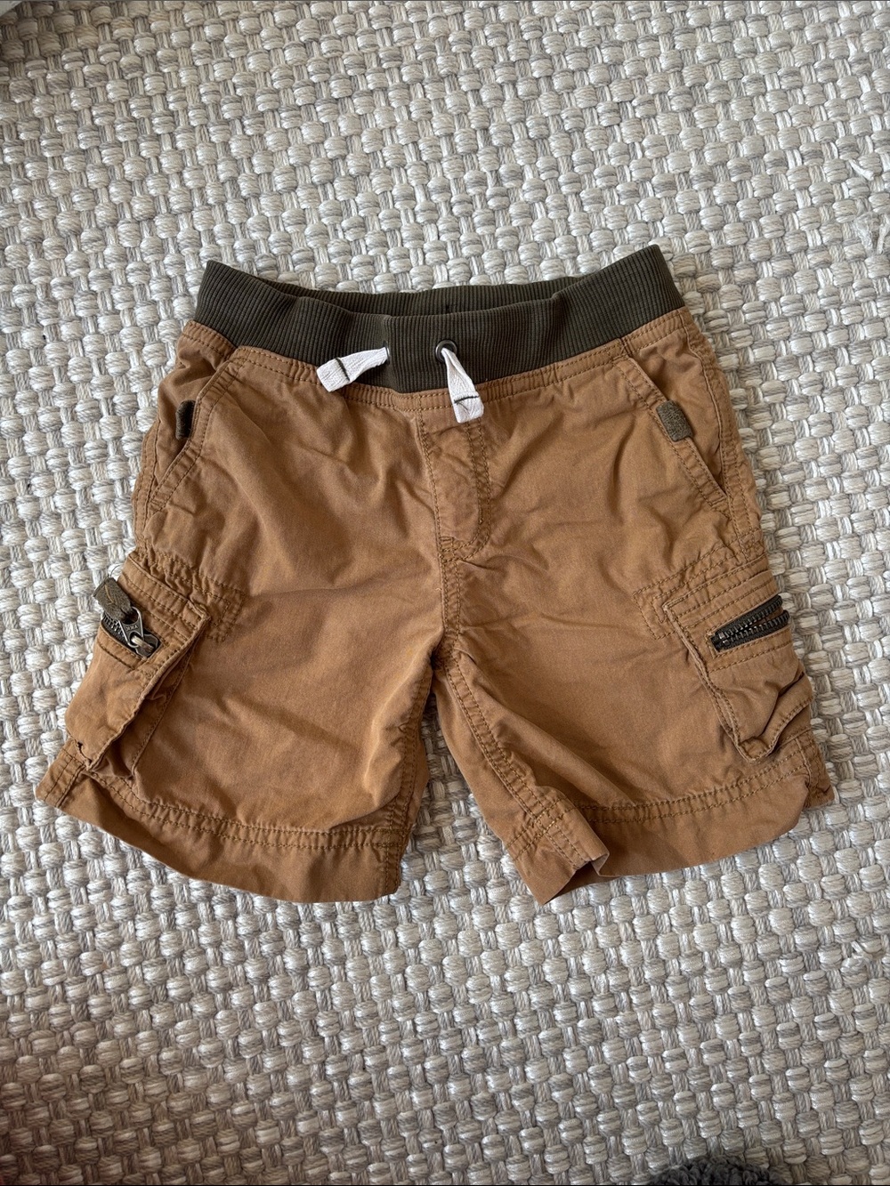Hanna Andersson boys cargo shorts